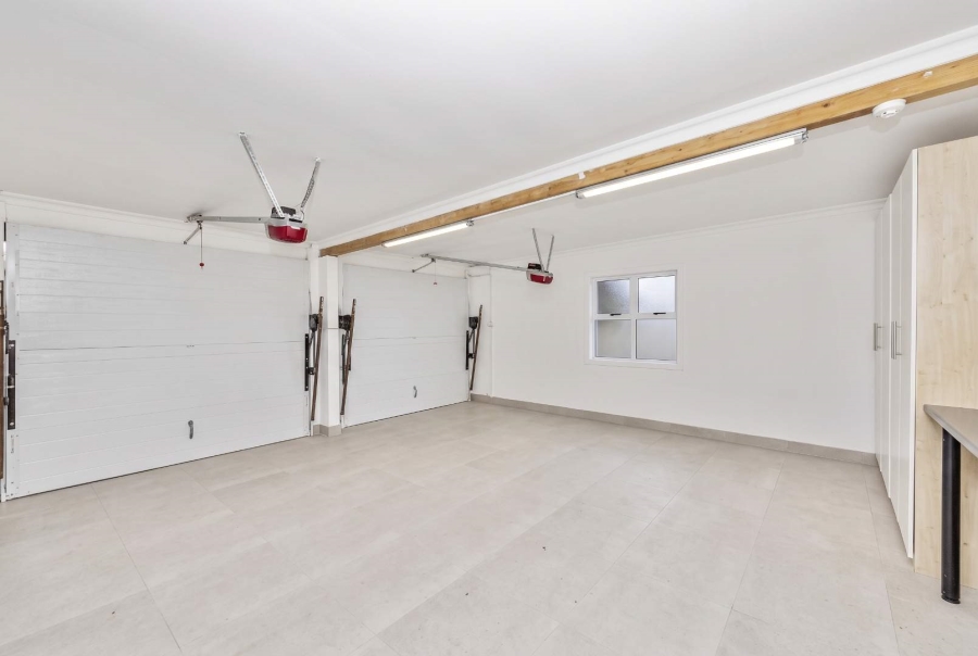 To Let 3 Bedroom Property for Rent in Sunningdale Western Cape